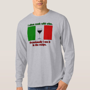 Camiseta Eu cozinho frequentemente com vinho