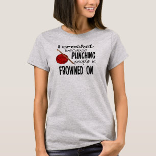 Camiseta Eu Crochet Porque Punir Pessoas É Congelado