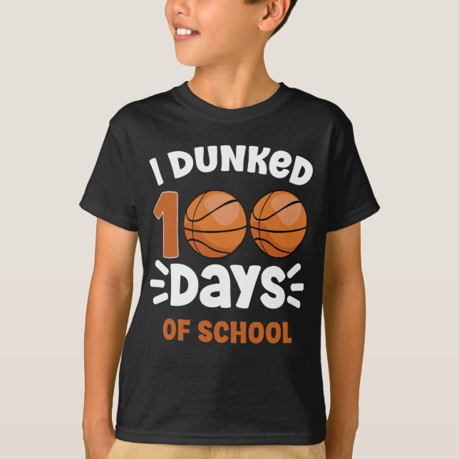 Camiseta Eu dava 100 dias de escola de basquete (Frente)