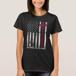 Camiseta Eu Defendo A Bandeira E O Kneel Para A Cruz Dos Eu