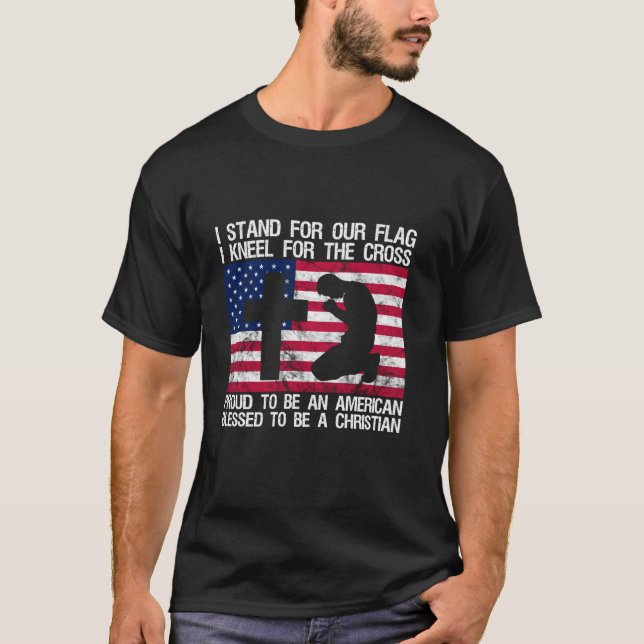 Camiseta Eu Defendo A Nossa Bandeira Que Eu Conheço Para A  (Frente)