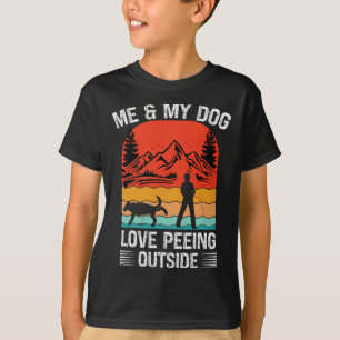 Camiseta Eu e meu cachorro - Eu amo fazer xixi fora pôr do