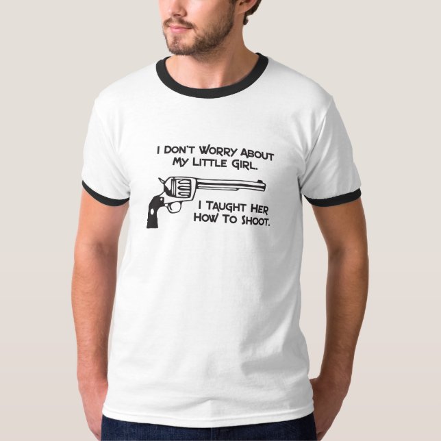 Camiseta Eu ensinei-a a atirar (Frente)