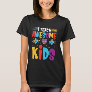 Camiseta Eu Ensino Crianças Incríveis Coração de Puzzle Col