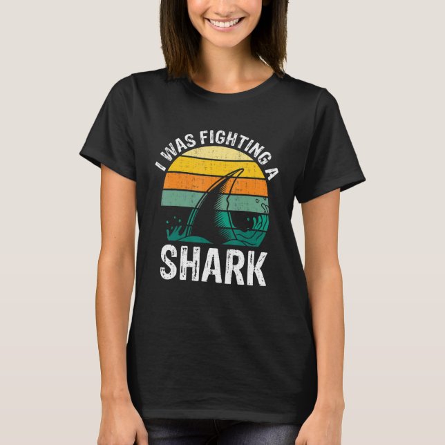 Camiseta Eu Estava Lutando Contra Uma Perna 1 Quebrada De T (Frente)