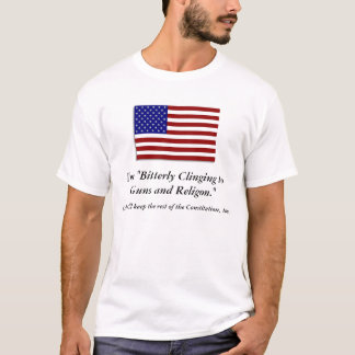 Camiseta Eu "estou aderindo-me amargamente às armas e à