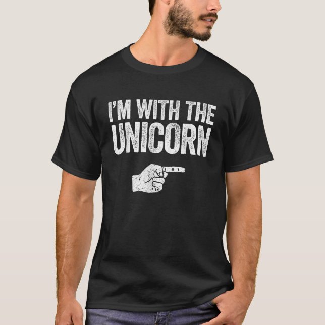 Camiseta Eu estou com o Unicórnio combinando o costume do U (Frente)