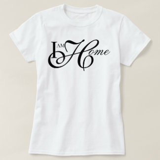 Camiseta "Eu Estou em Casa" estética chic soft life afirmaç