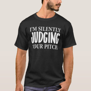 Camiseta Eu estou silenciosamente julgando seu professor de