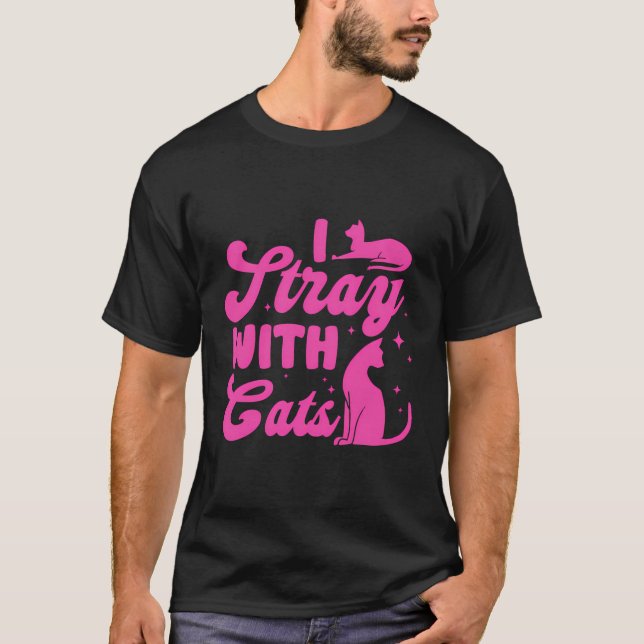 Camiseta Eu Estrago Com Gatos (Frente)