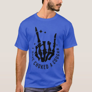 Camiseta Eu estrangulei um puma de frente e de trás engraça