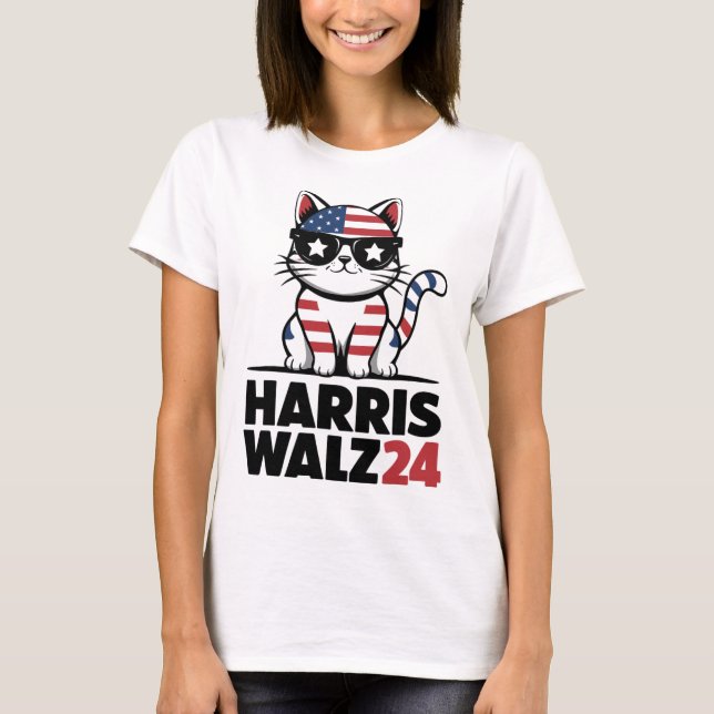 Camiseta Eu Falando Kamala Harris Presidente Comma La Ameri (Frente)