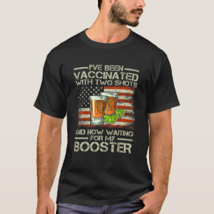 Camiseta Eu fui vacinado com dois tiros e agora estou esper
