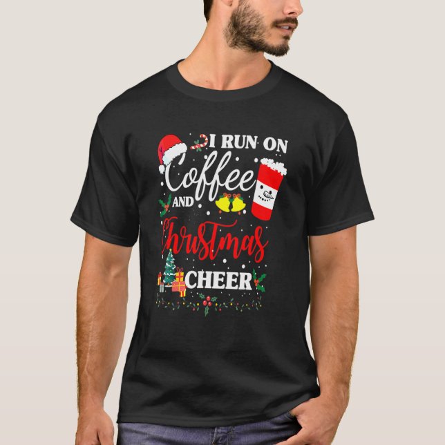 Camiseta Eu Funciono Com Café E Alegria De Natal Fantasia D (Frente)