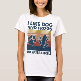 Camiseta Eu gosto de Cachorro e Sapos talvez 3 animais pess