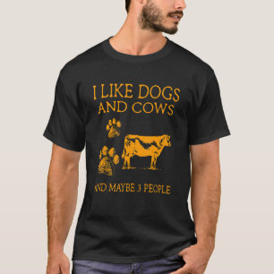 Camiseta Eu gosto de cachorros e vacas e talvez 3 pessoas