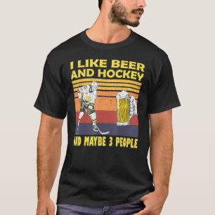 Camiseta Eu gosto de cerveja e hóquei e talvez três Pessoas