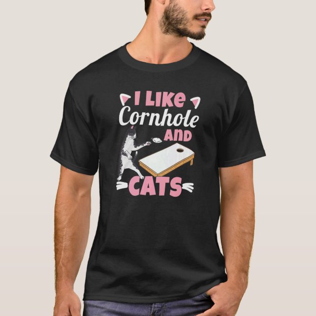 Camiseta Eu Gosto de Cornhole e Gatos (Frente)