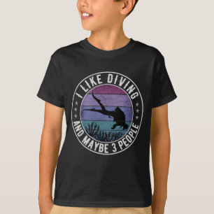 CAMISETA EU GOSTO DE DIVIDIR E TALVEZ 3 PESSOAS DIVER GIFT