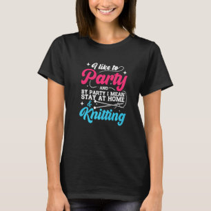 Camiseta Eu Gosto De Festas E Ficar Em Casa Manipulando
