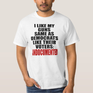 Camiseta Eu gosto de minhas armas mesmos que Democratas