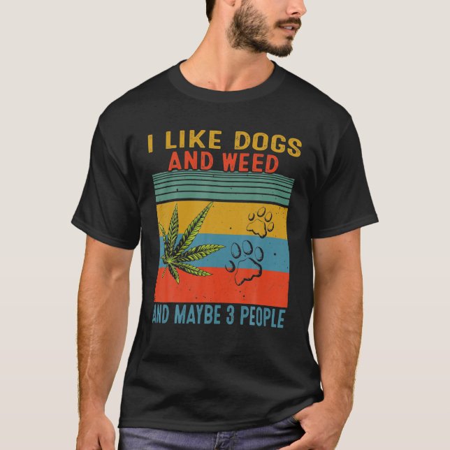 Camiseta Eu Gosto De Semear Meu Cachorro E Talvez Três Pess (Frente)