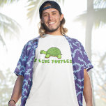 Camiseta Eu Gosto De Tartarugas<br><div class="desc">Um presente de amante de tartaruga engraçado que lê "Eu gosto de tartarugas sob uma tartaruga verde bonita". Um legal dono de tartaruga presente.</div>