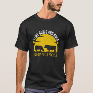 Camiseta Eu Gosto de Vacas E Cachorros E Talvez 3 Pessoas