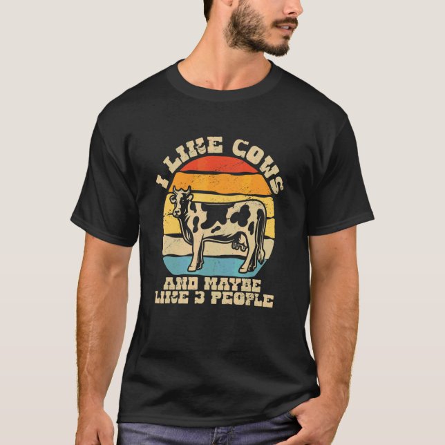 Camiseta Eu Gosto De Vacas E Talvez Como 3 Pessoas De Fazen (Frente)