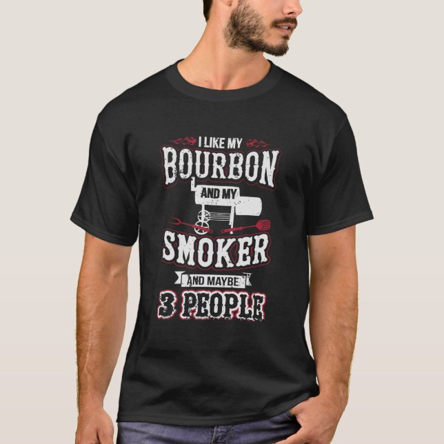 Camiseta Eu Gosto Do Meu Fumador Bourbon E De Três Pessoas  (Frente)