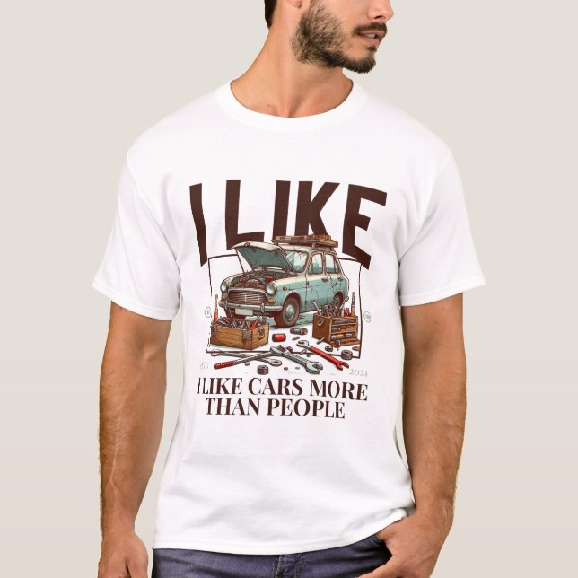 Camiseta Eu gosto mais de carros do que de pessoas (Frente)
