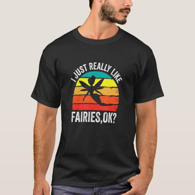 Camiseta Eu Gosto Muito De Fadas Ok Fada (Frente)