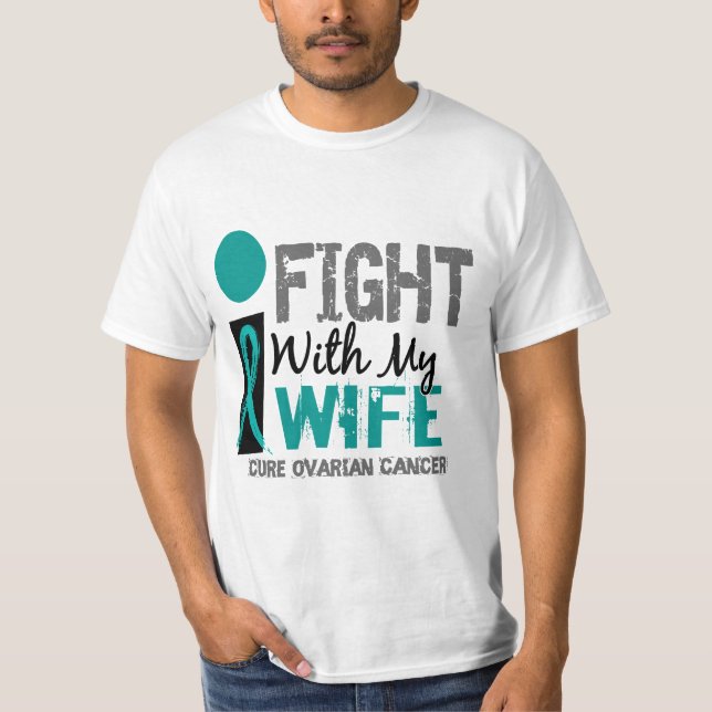 Camiseta Eu luto com meu câncer de ovário da esposa (Frente)