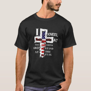 Camiseta Eu Me Ajoelho Perante A Cruz E Fico Patriótico Fic