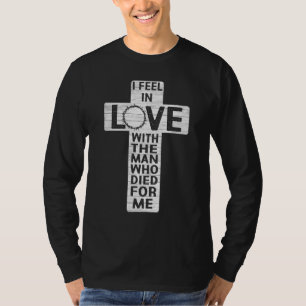 Camiseta Eu Me Apaixonei Pelo Homem Que Morreu Por Mim appa