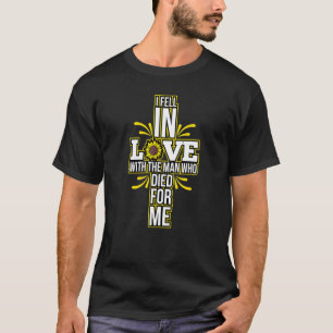 Camiseta Eu Me Apaixonei Pelo Homem Que Morreu Por Mim Cris