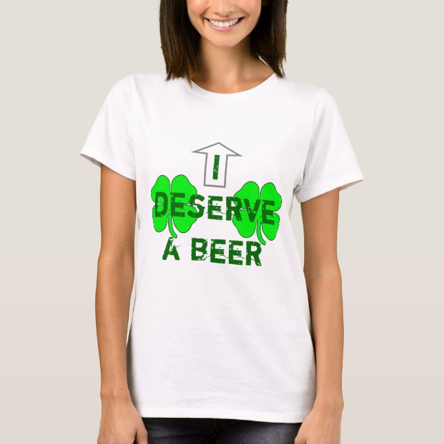 Camiseta Eu mereço uma cerveja (Frente)