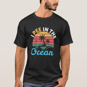 Camiseta Eu Mijo No Oceano Chamada de praia