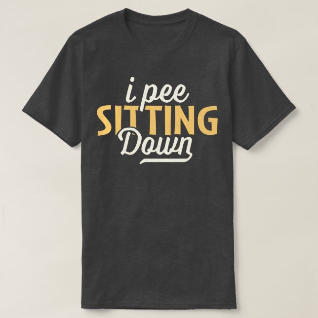 Camiseta Eu mijo sentado (Frente do Design)