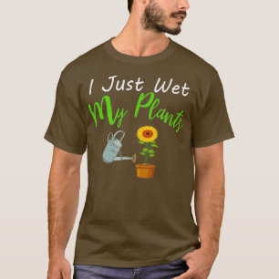 Camiseta Eu molhei minha Primavera de jardinagem engraçada 