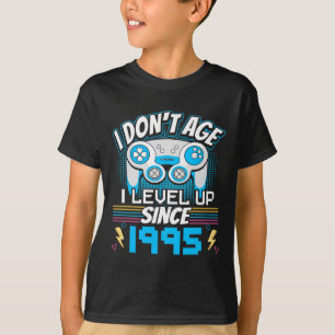 Camiseta Eu não envelheci eu me nivelo desde 1995 jogando 2