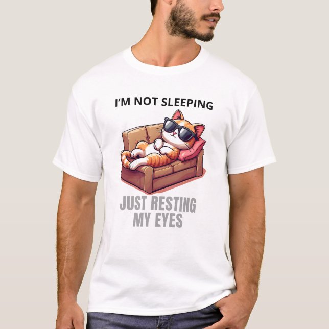 Camiseta Eu não estou dormindo. Estou apenas descansando mi (Frente)