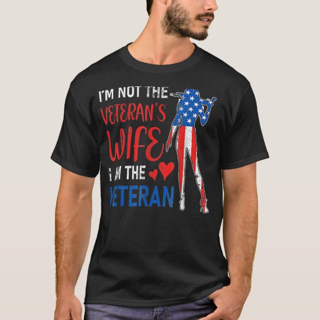 Camiseta Eu não sou a esposa do veterano bandeira americana (Frente)