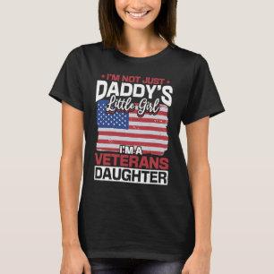 Camiseta Eu não sou apenas a garotinha dos adereços. Sou ve