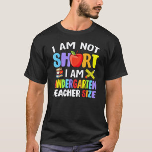 Camiseta Eu Não Sou Baixo Eu Sou Professor De Jardim De Inf