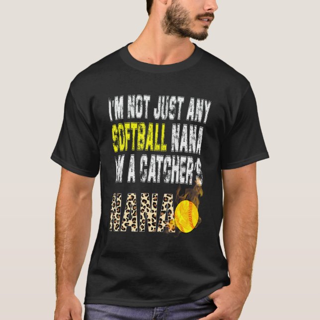 Camiseta Eu Não Sou Qualquer Nana de Softbol Eu Sou a Nan d (Frente)