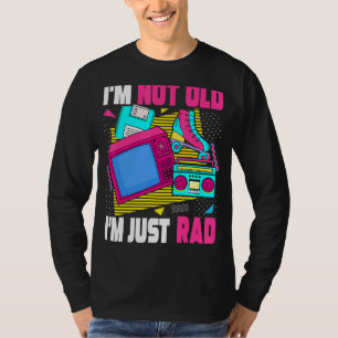 Camiseta Eu não sou velho, sou apenas a nostalgia estética