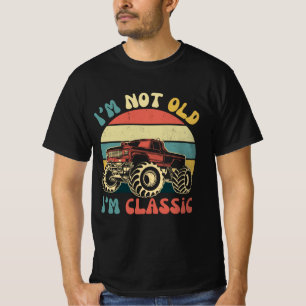 Camiseta Eu não sou velho, sou clássico de carro engraçado