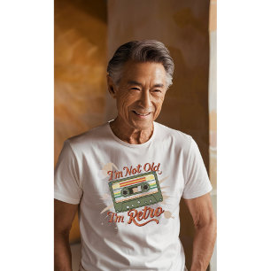 Camiseta "Eu não sou velho, sou Retro" Avô engraçado