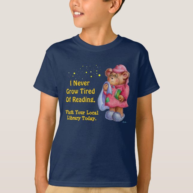Camiseta Eu nunca cresço cansado da leitura (Frente)